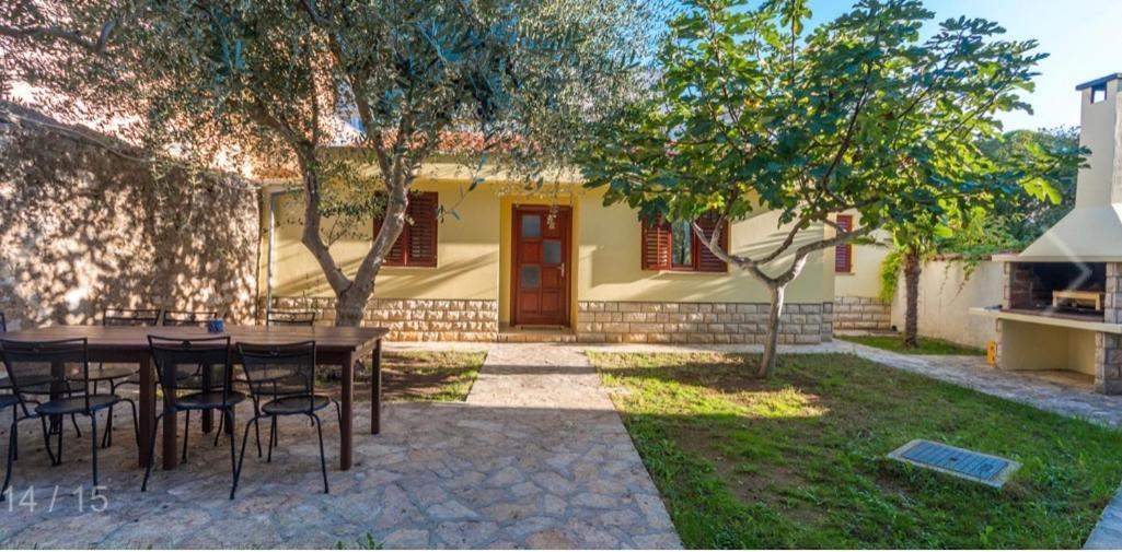 Kuca Za Odmor Villa Sveti Filip i Jakov Ngoại thất bức ảnh