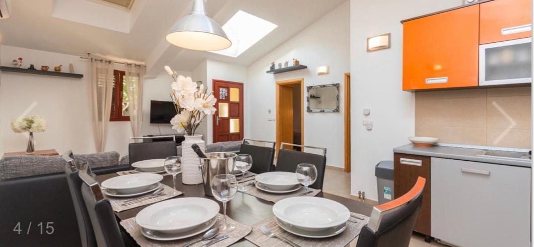 Kuca Za Odmor Villa Sveti Filip i Jakov Ngoại thất bức ảnh